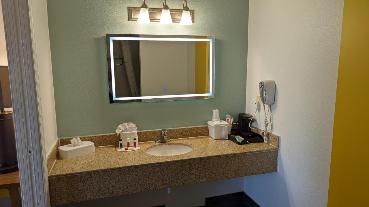 Days Inn By Wyndham Lake Havasu Lake Havasu City Ngoại thất bức ảnh