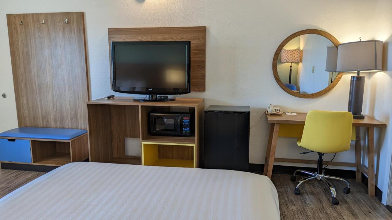 Days Inn By Wyndham Lake Havasu Lake Havasu City Ngoại thất bức ảnh