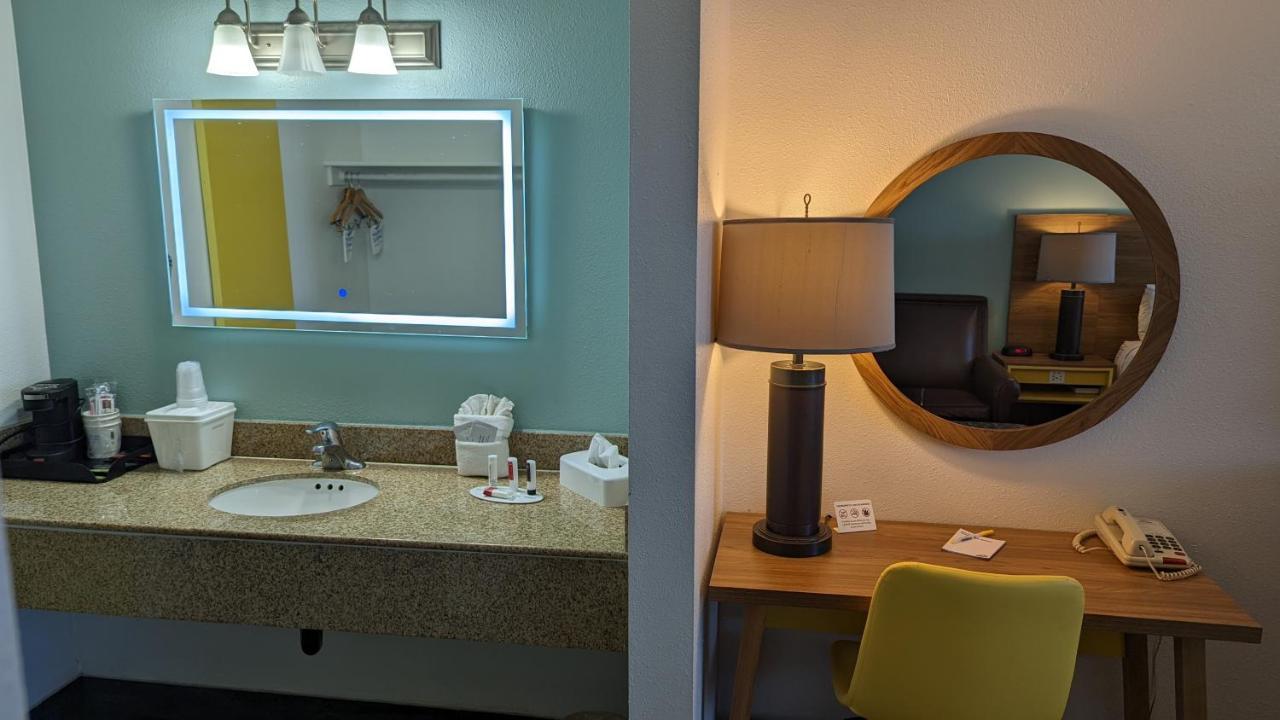 Days Inn By Wyndham Lake Havasu Lake Havasu City Ngoại thất bức ảnh